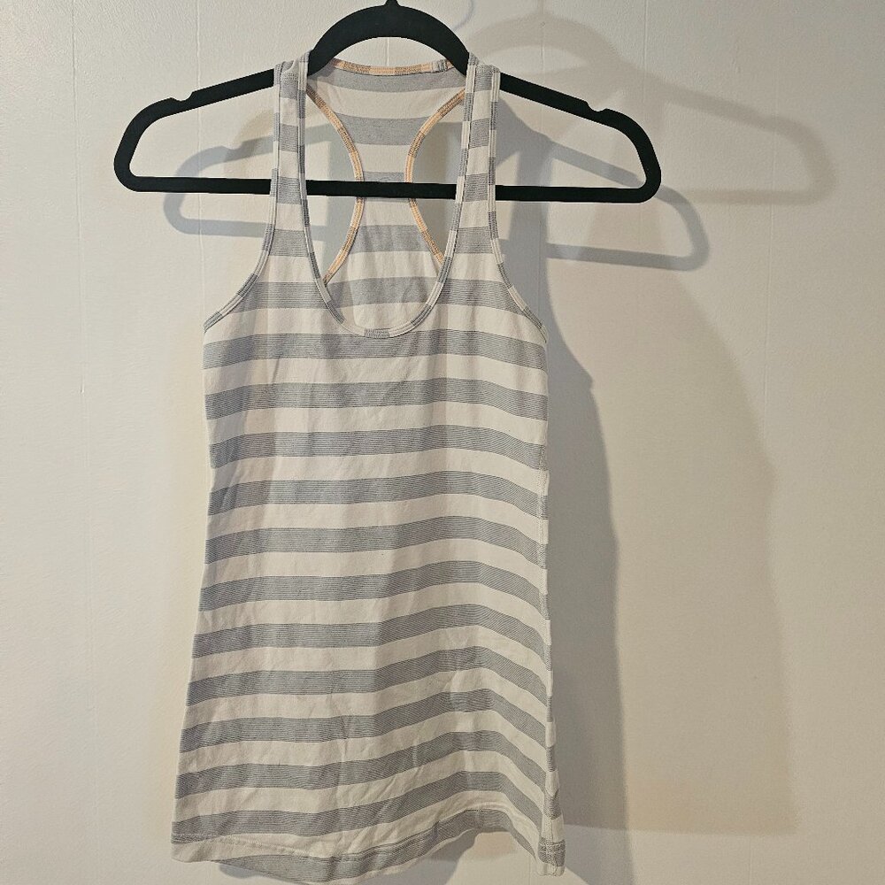 Lululemon Racerback Tank Women's Size 6 Gray